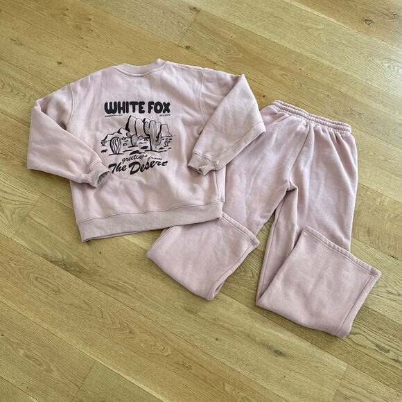 White Fox Sweatshirt and Joggers Greetings from the Desert Set in Blush Pink - Picture 2 of 8